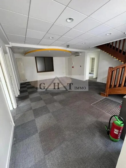 Local commercial dans Le Perreux-sur-Marne à louer - Photo intérieure – Image 3 sur 9