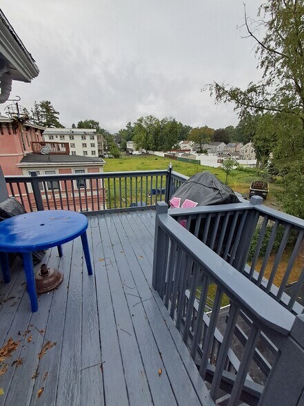 220 E 9th St, Plainfield, NJ à vendre - Photo de l’immeuble – Image 2 sur 10