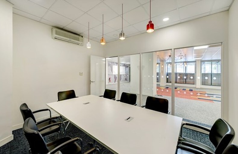 138 Southwark Bridge Rd, Londres, LND SE1 0DG - Lot 138 -  - Photo intérieure - Image 1 of 2