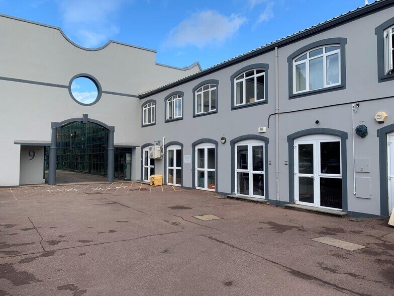 Horace Rd, Kingston Upon Thames à louer - Photo de l’immeuble – Image 1 sur 5