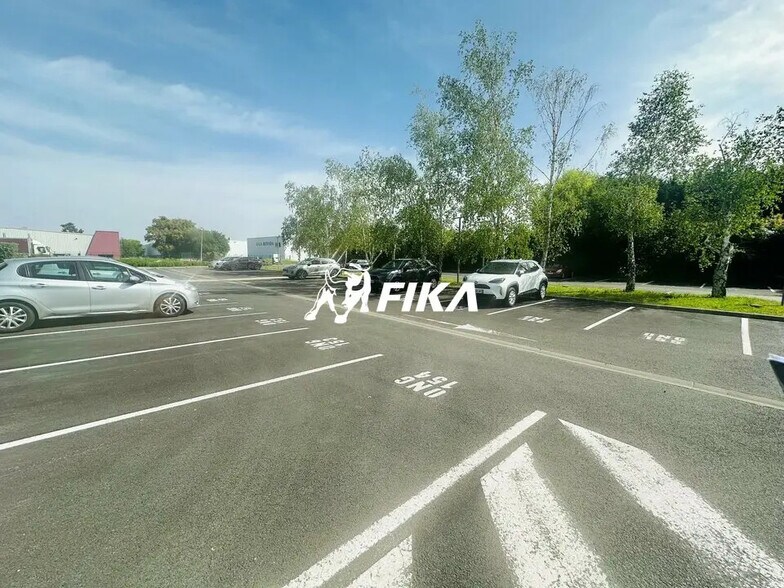 Bureau dans Canéjan à louer - Photo de l’immeuble – Image 2 sur 10