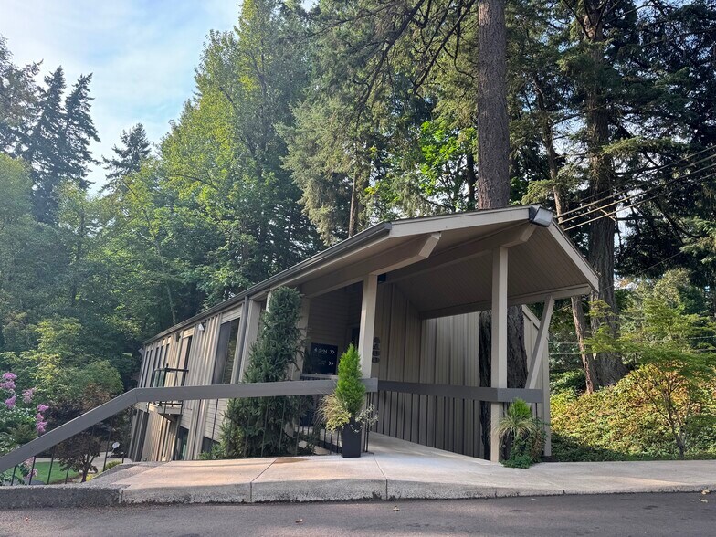 4160 Commercial St SE, Salem, OR à louer - Photo de l’immeuble – Image 2 sur 11