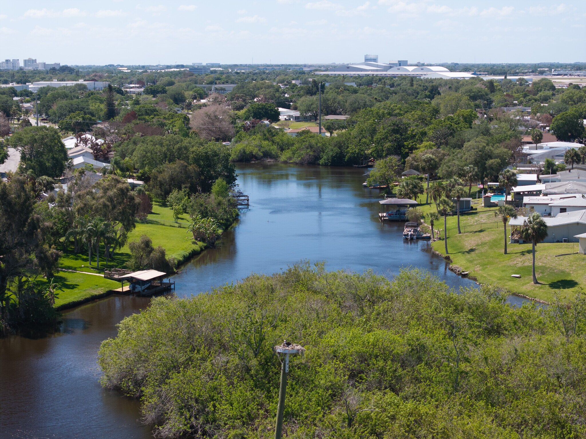 589 Hillside Ct, Melbourne, FL à vendre Photo principale– Image 1 sur 7