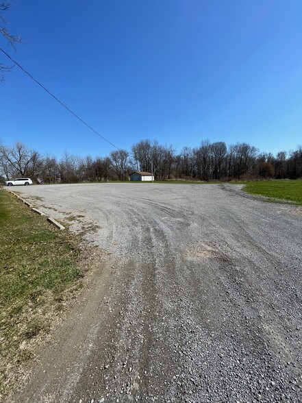 1207 S Wayne St, Angola, IN à vendre - Photo de l’immeuble – Image 2 sur 7