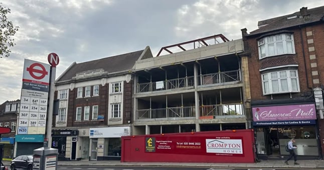 7D High St, Barnet à louer - Photo principale – Image 1 sur 1