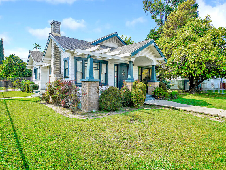 1204 N Ross St, Santa Ana, CA à vendre - Photo principale – Image 1 sur 18