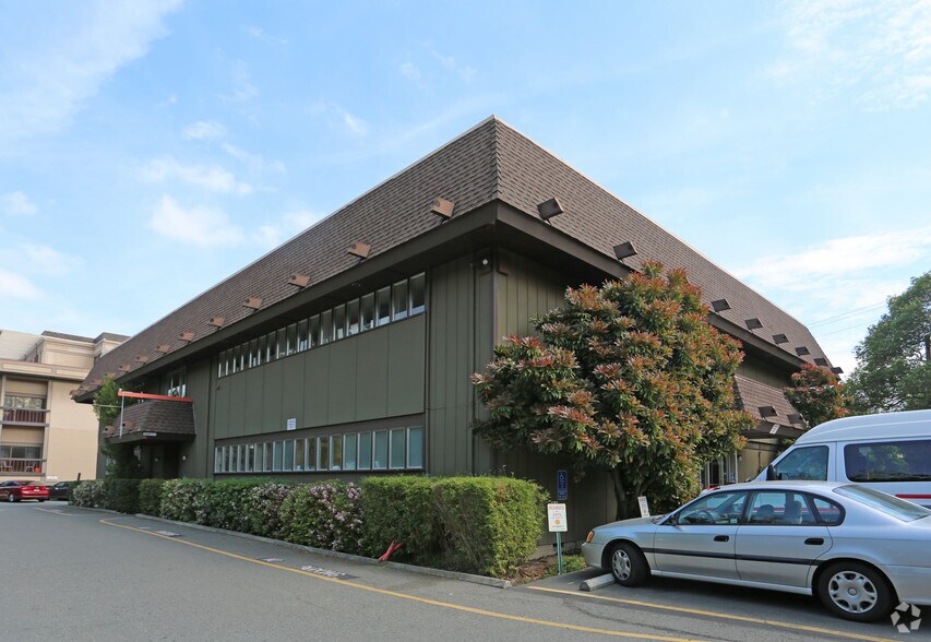 2415 High School Ave, Concord, CA à louer - Photo de l’immeuble – Image 2 sur 6