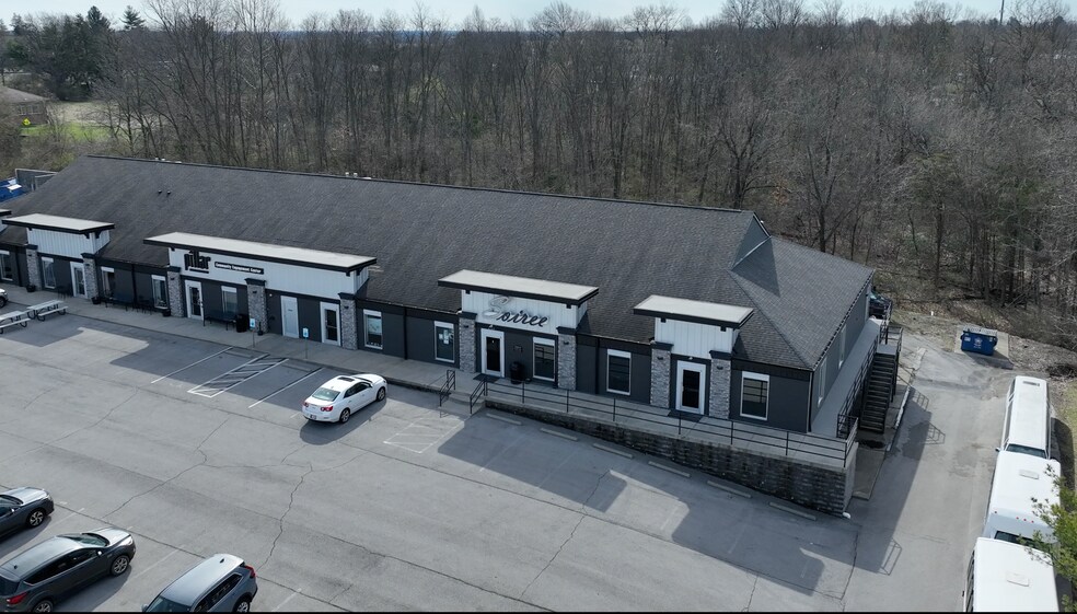6200 Crestwood Station, Crestwood, KY à vendre - Photo de l’immeuble – Image 3 sur 7