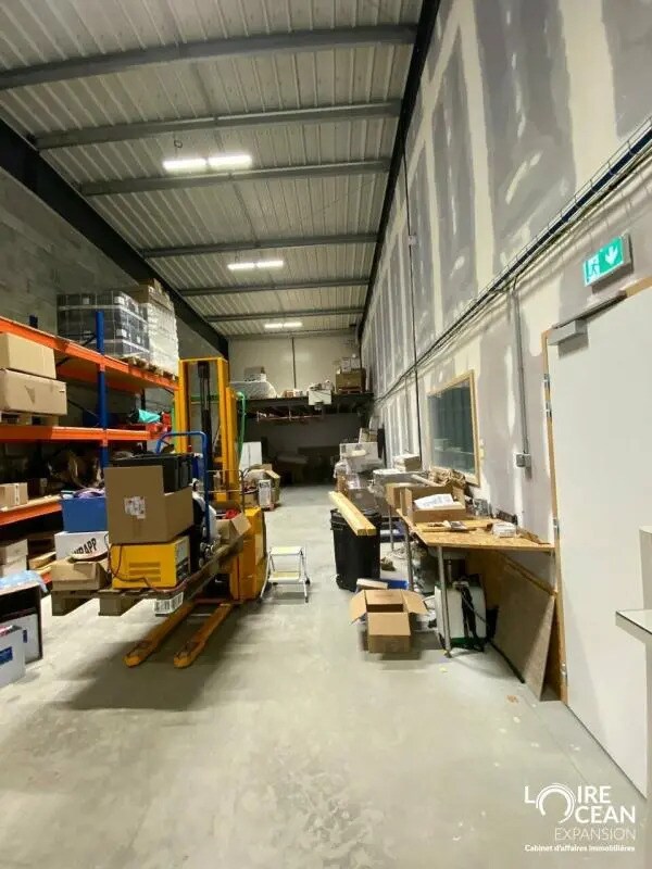 Plus de détails pour Local d'activités à louer