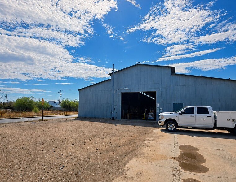 99 N Sacaton St, Casa Grande, AZ à louer - Photo de l’immeuble – Image 2 sur 3
