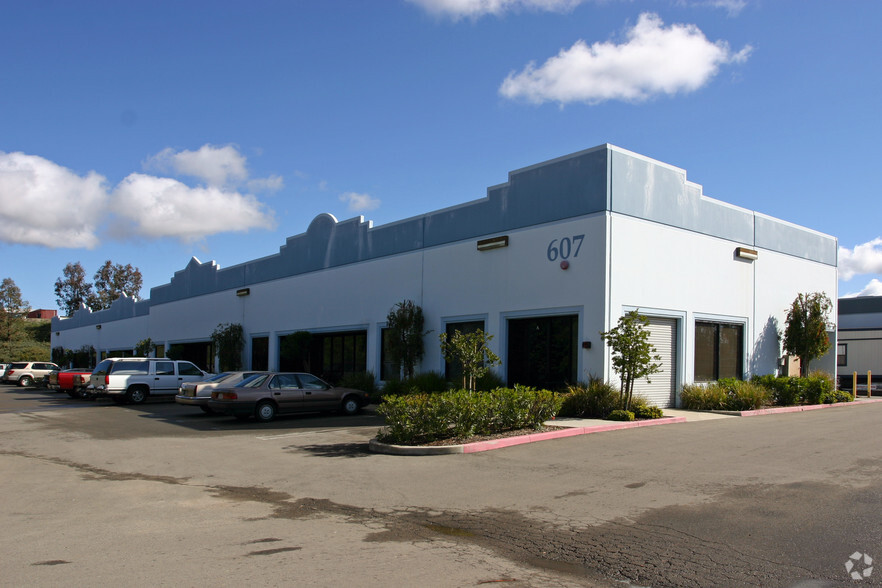 607 Brazos St, Ramona, CA à louer - Photo principale – Image 1 sur 1