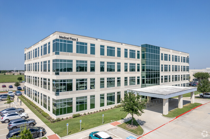 10907 Memorial Hermann Dr, Pearland, TX à louer - Photo de l’immeuble – Image 3 sur 9