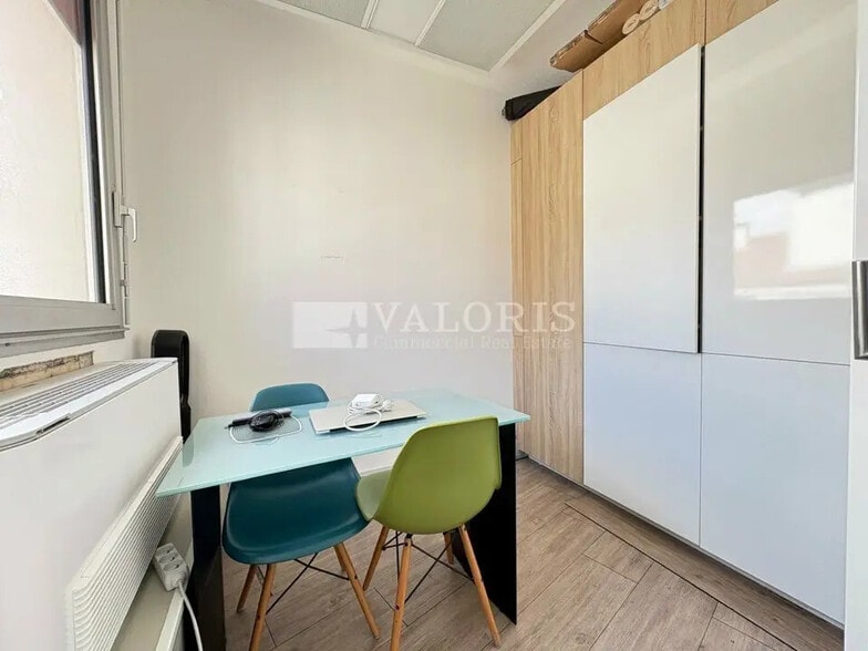6 Place Charles Hernu, Villeurbanne à louer - Photo de l’immeuble – Image 2 sur 12