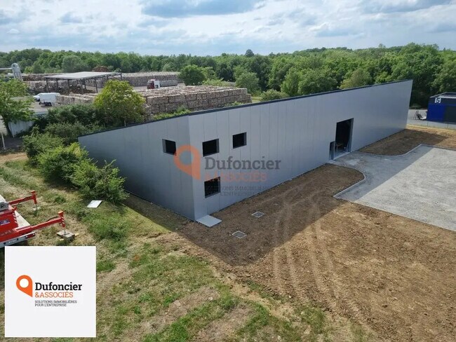 Plus de détails pour Industriel/Logistique à louer