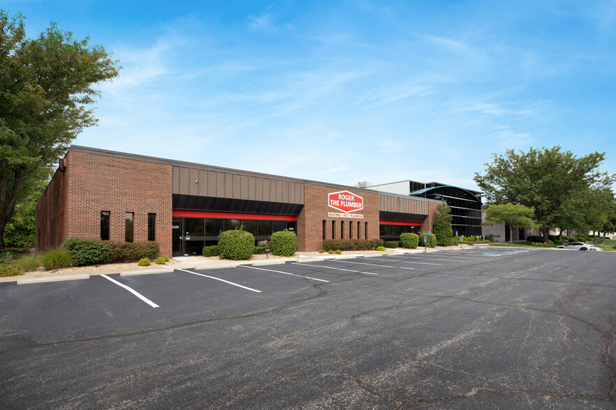 8300 Nieman Rd, Lenexa, KS à vendre - Photo de l’immeuble – Image 2 sur 8
