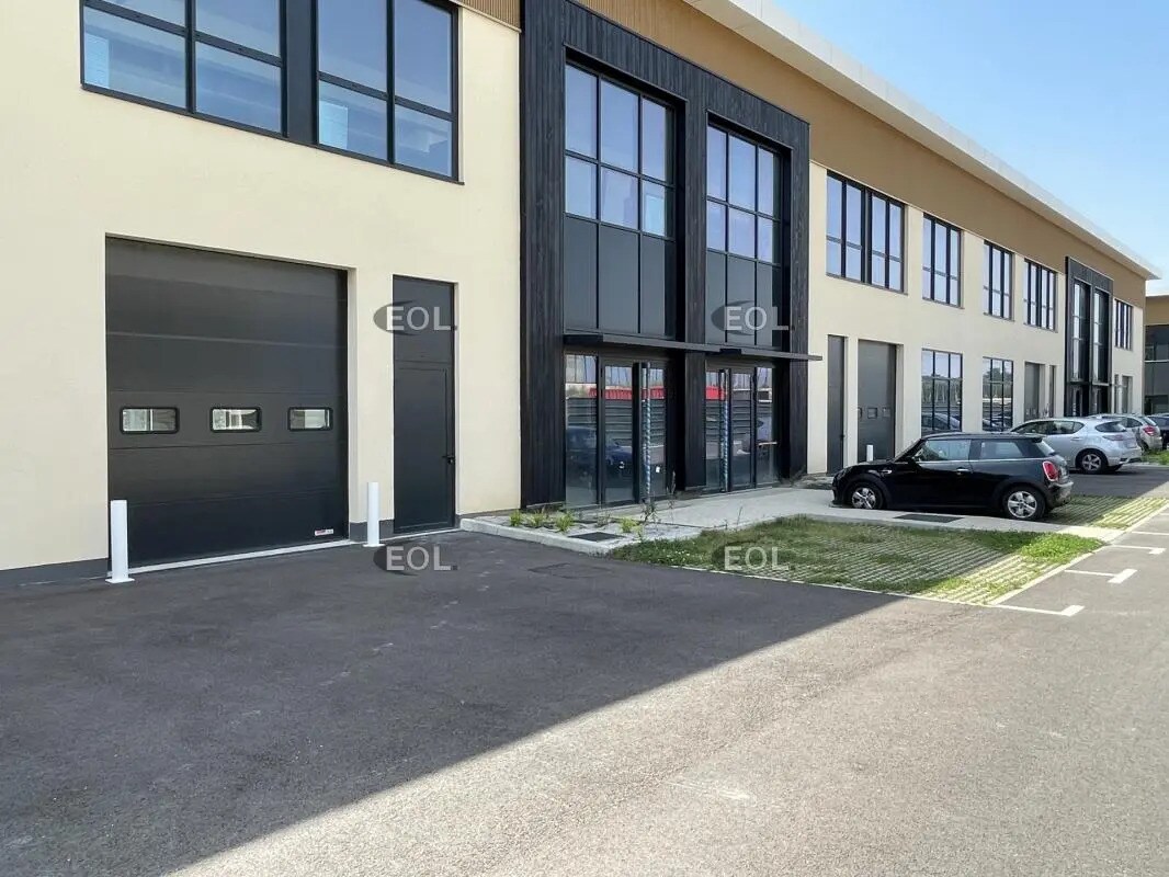 Local d’activités dans Nanterre à louer Photo de l’immeuble– Image 1 sur 11