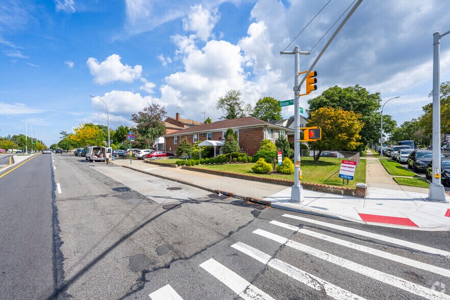80-03 Bell Blvd, Queens Village, NY à louer - Photo de l’immeuble – Image 3 sur 4