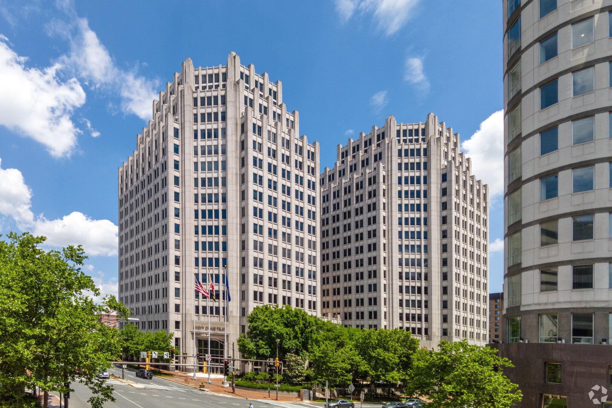 7501 Wisconsin Ave, Bethesda, MD à louer Photo de l’immeuble– Image 1 sur 8