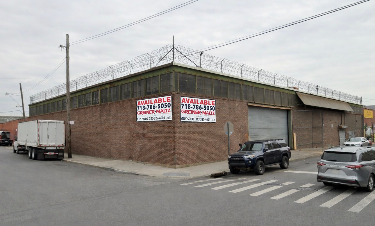 200 Stewart Ave, Brooklyn, NY à louer Photo intérieure– Image 1 sur 7