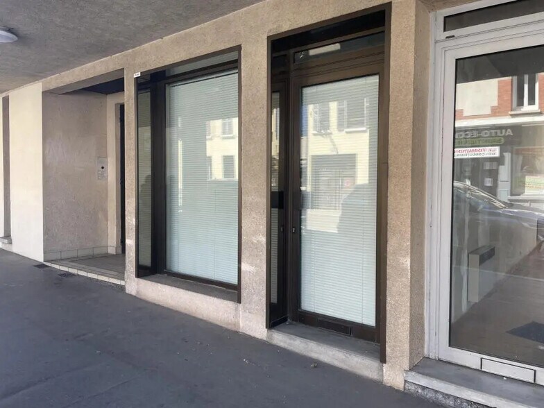 Local commercial dans Évreux à louer - Photo de l’immeuble – Image 2 sur 10