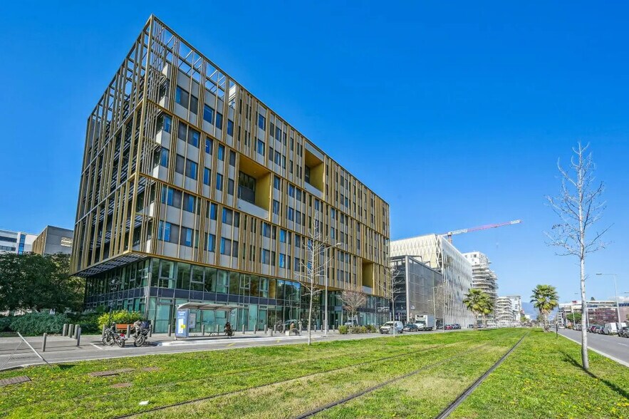 Bureau dans Nice à louer - Photo de l’immeuble – Image 1 sur 18