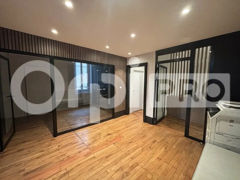 Bureau dans Montluçon à louer - Photo intérieure – Image 2 sur 7