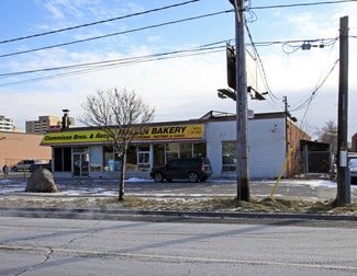 Plus de détails pour 33 Eddystone Ave, Toronto, ON - Local commercial à vendre
