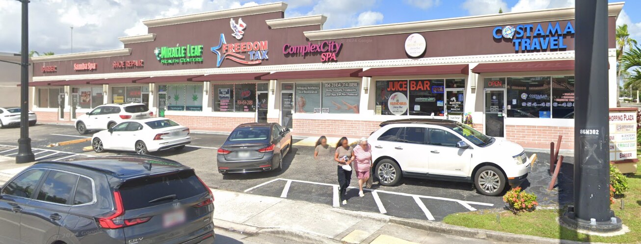 600 W Hallandale Beach Blvd, Hallandale, FL à louer Photo principale– Image 1 sur 6