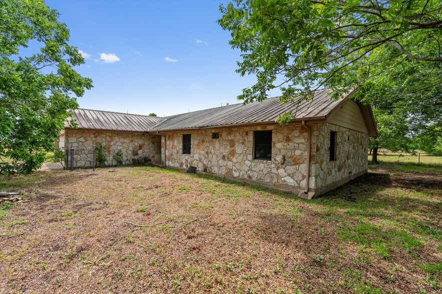 3809 Kelly Ln, Pflugerville, TX à louer - Photo de l’immeuble – Image 2 sur 15