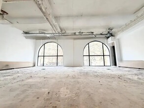 Bureau dans Paris à louer Plan d’étage– Image 2 sur 7