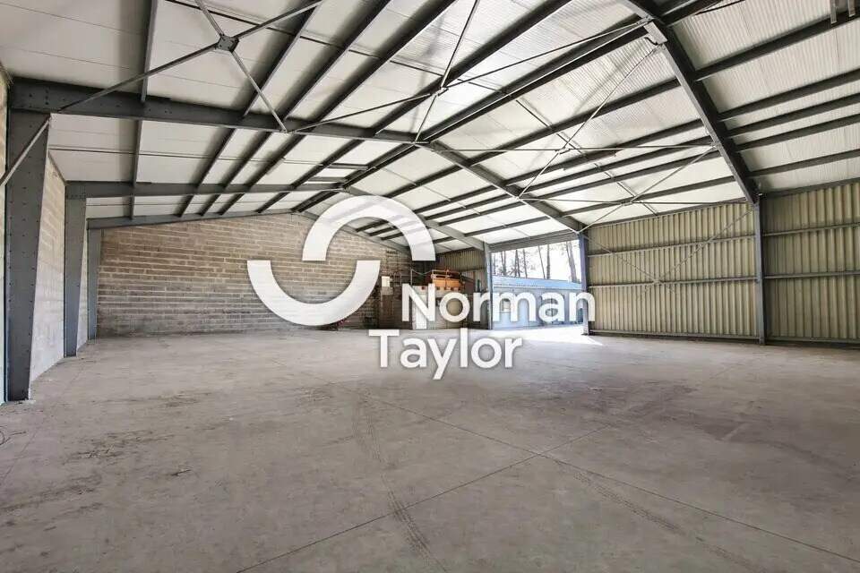 Local d’activités dans Labenne à louer Photo intérieure– Image 1 sur 5