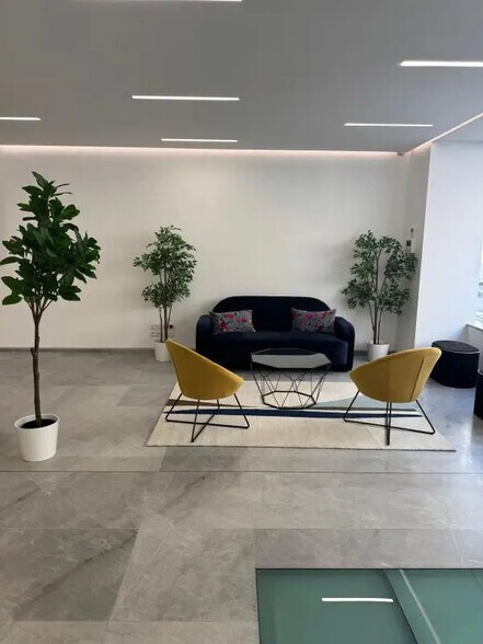 Bureau dans Paris à louer - Photo de l’immeuble – Image 1 sur 13