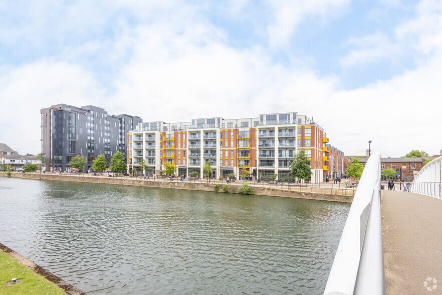 Riverside North, Bedford à vendre - Photo de l’immeuble – Image 2 sur 4