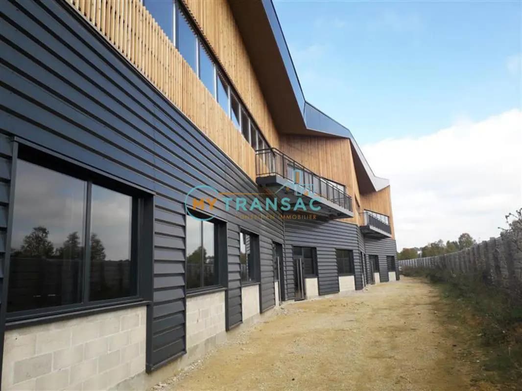 Local d'activités dans Moissy-Cramayel à vendre Photo de l’immeuble– Image 1 sur 14