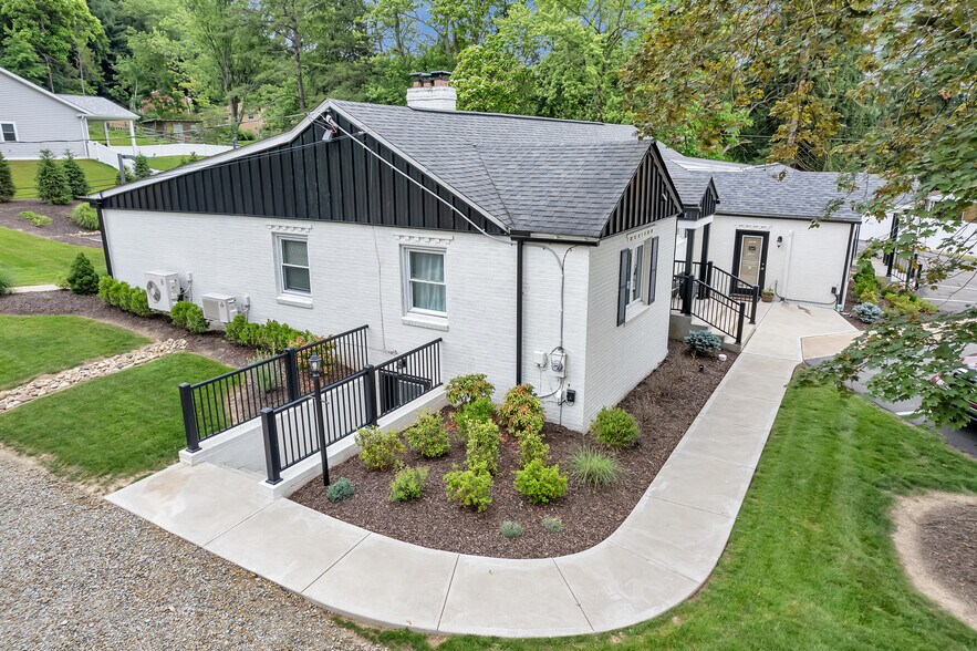 4520 Old William Penn Hwy, Murrysville, PA à louer - Photo de l’immeuble – Image 2 sur 21