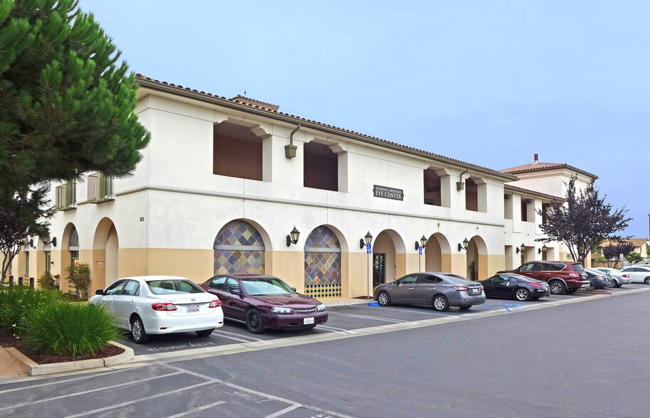 425 W Central Ave, Lompoc, CA à louer - Photo de l’immeuble – Image 3 sur 3