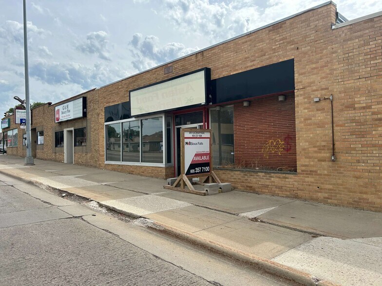 1509-1521 E 10th St, Sioux Falls, SD à louer - Photo de l’immeuble – Image 3 sur 5