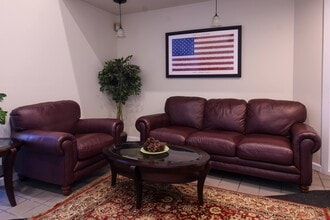 100 Weymouth St, Rockland, MA à louer Photo intérieure– Image 2 sur 11