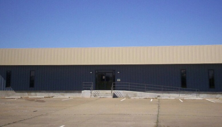 2900 Baldwin Rd, Greenwood, MS à louer - Photo de l’immeuble – Image 1 sur 4