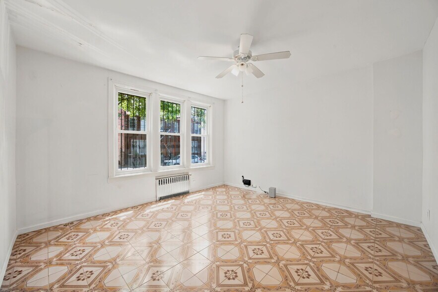 403 Stockholm St, Brooklyn, NY à vendre - Photo de l’immeuble – Image 3 sur 26