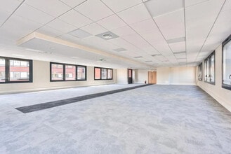 1 Rue James Joule, Guyancourt à louer Photo intérieure– Image 1 sur 4