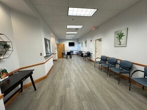 842 Sunset Lake Blvd, Venice, FL à louer Photo intérieure– Image 2 sur 43