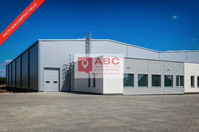 Plus de détails pour Local d'activités à louer