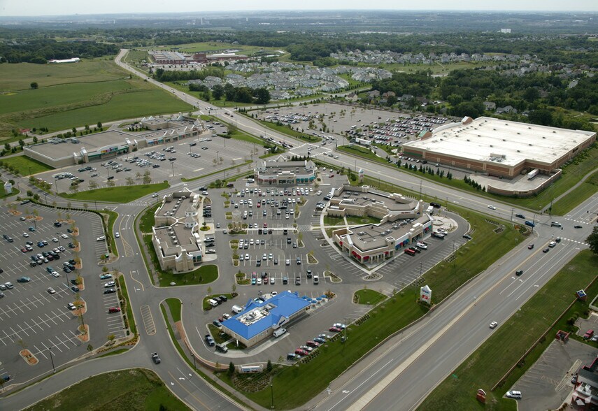 104-114 Pioneer Trl, Chaska, MN à louer - Aérien – Image 3 sur 8