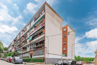 Plus de détails pour Calle de Aguilafuente, 9, Madrid - Local commercial à louer