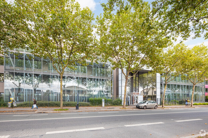 Bureau dans Saint-Denis à louer - Photo principale – Image 1 sur 4