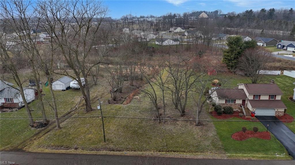 4707 Eastland NE ave, Louisville, OH à vendre Photo de l’immeuble– Image 1 sur 8