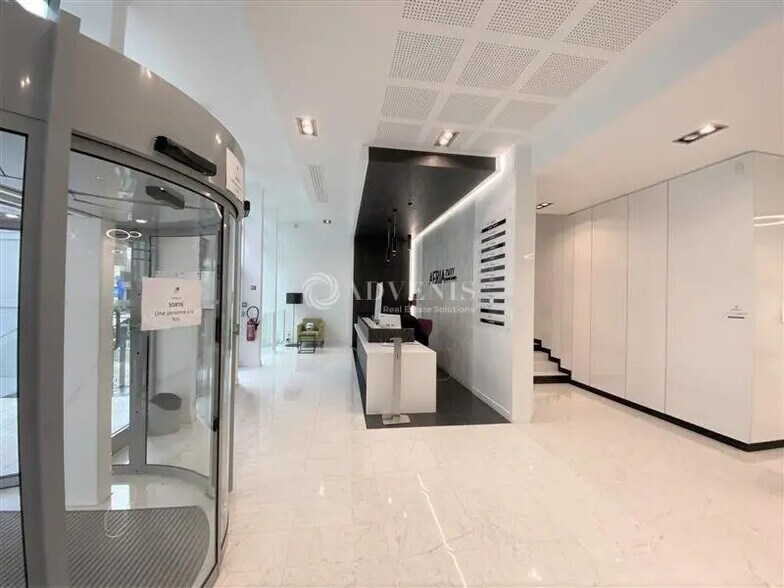 Bureau dans Boulogne-Billancourt à louer - Photo de l’immeuble – Image 2 sur 12
