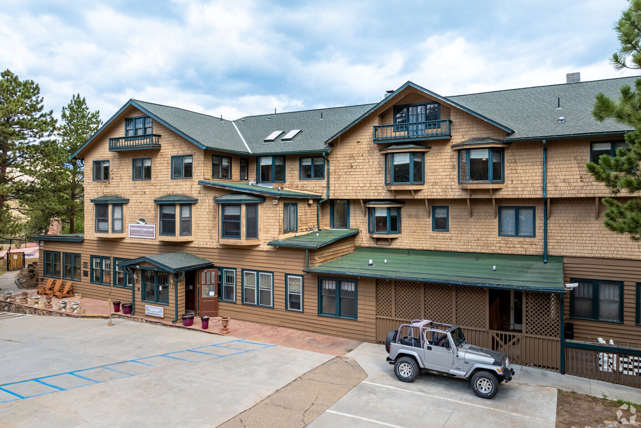 300 E Riverside Dr, Estes Park, CO à vendre Photo de l’immeuble– Image 1 sur 31