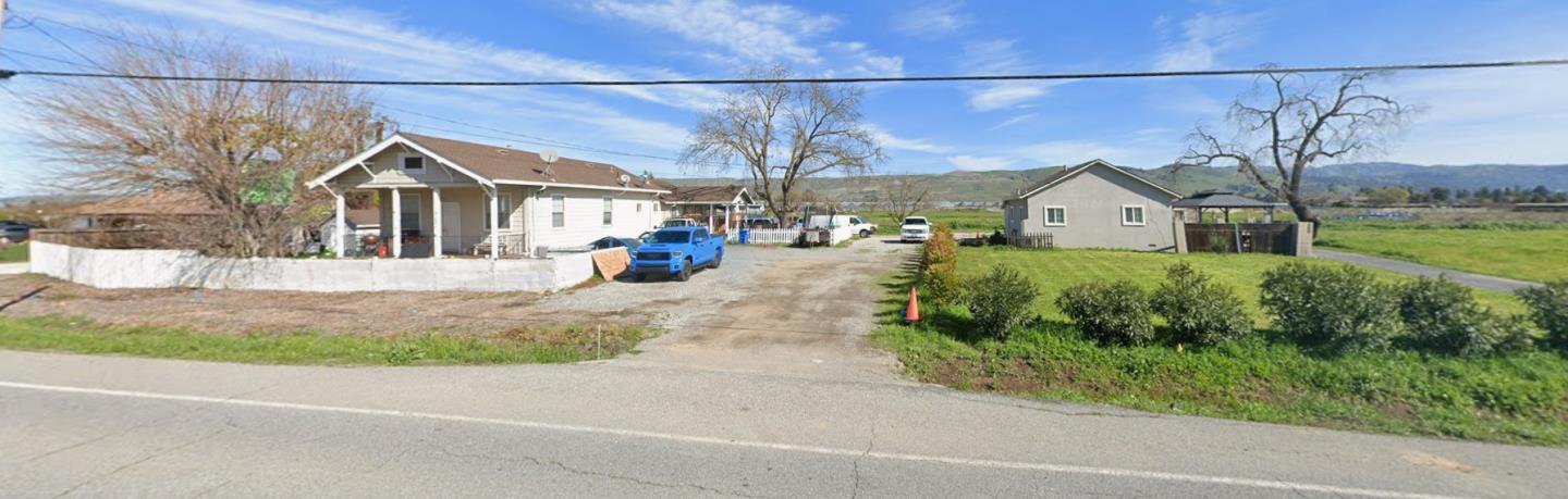 10760 Hale Ave, Morgan Hill, CA à vendre Photo de l’immeuble– Image 1 sur 2